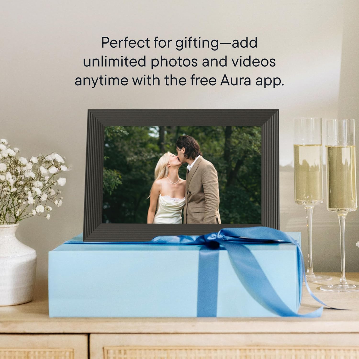 Carver 10.1" HD Digital Picture Frame - The Ultimate Gift for Memories with Easy WiFi Setup and Unlimited Storage